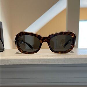 Ray-Ban Brown Tortoise Sunglasses
